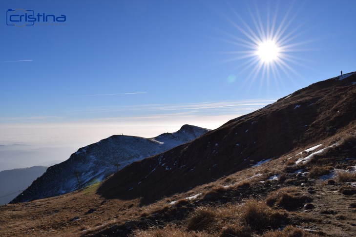 Peisaj munte cu soare